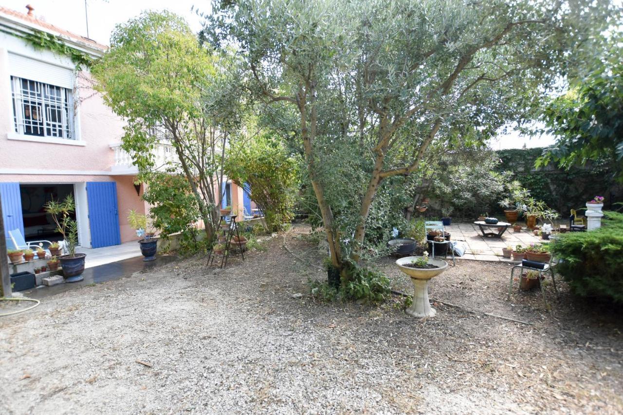 Moulin Rose, Parking - Jardin Apartment Arles Exterior foto